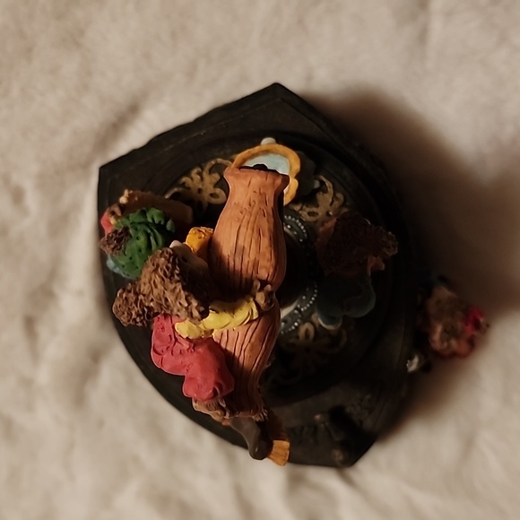 VINTAGE  MUSICAL BOX MICE PLAYINGWHILE THEY GO AROUND AND AROUND TO THE MUSIC 🎶 - Picture 3 of 6